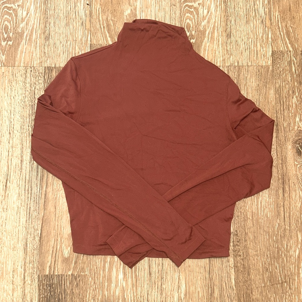 cropped turtleneck shirt